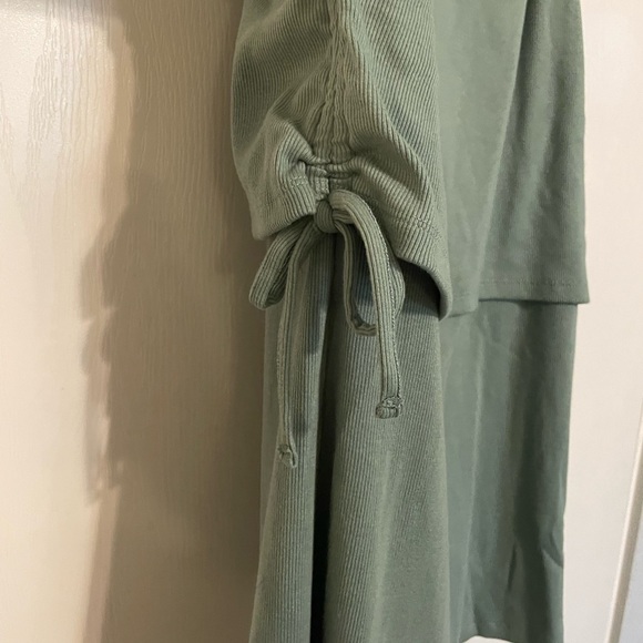 Maternity EveryWear sleeveless side nursing top - Picture 4 of 7